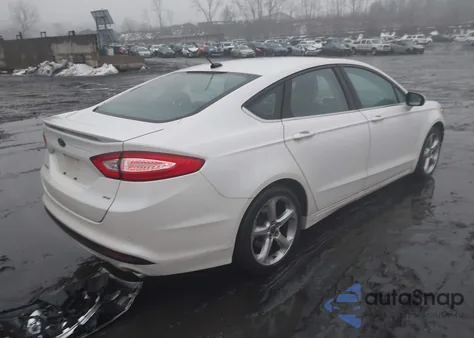 2015 Ford Fusion Se z USA, uszkodzony, nr VIN 1FA6P0H77F5108334